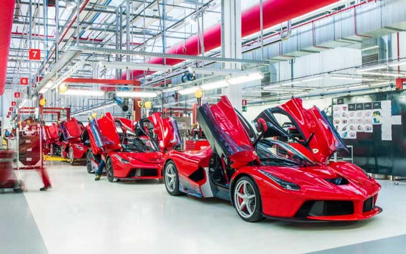 Ferrari începe testările de COVID-19 pentru a putea reporni producţia