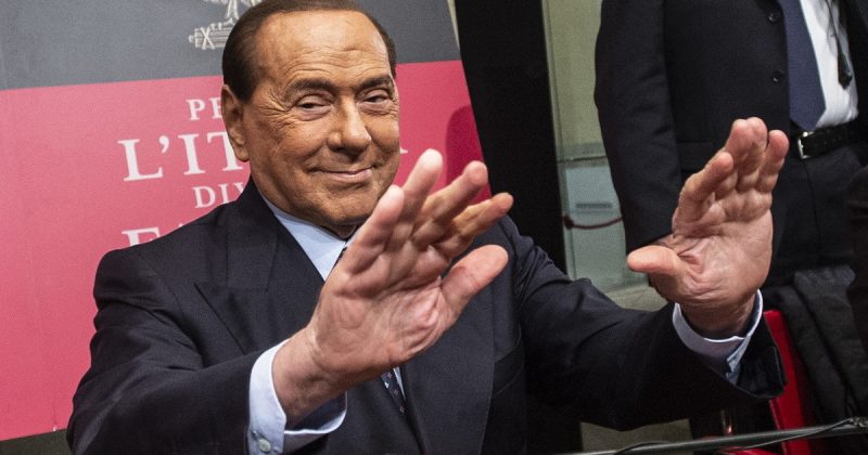 Silvio Berlusconi S-A INFECTAT cu coronavirus