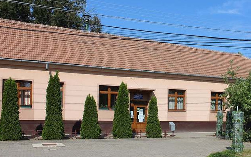 Școală din Arad, închisă la o zi de la deschidere