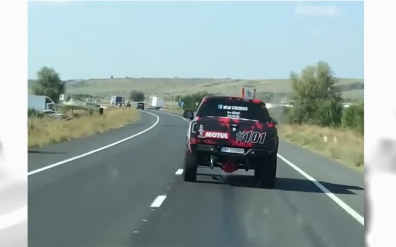 [VIDEO] Nepăsare sau nesimțire ? Un șofer a șicanat un echipaj de Ambulanţă aflat în misiune