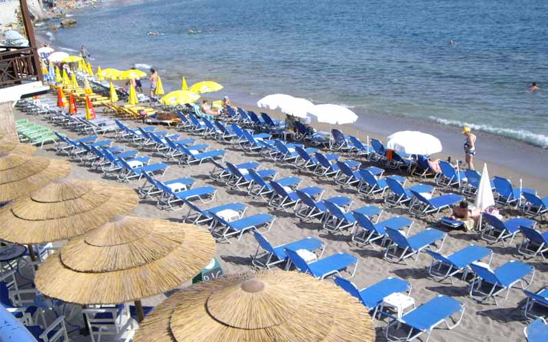 Deschiderea sezonului estival, la 1 mai, a adus câteva mii de turişti în staţiunile de pe litoral.