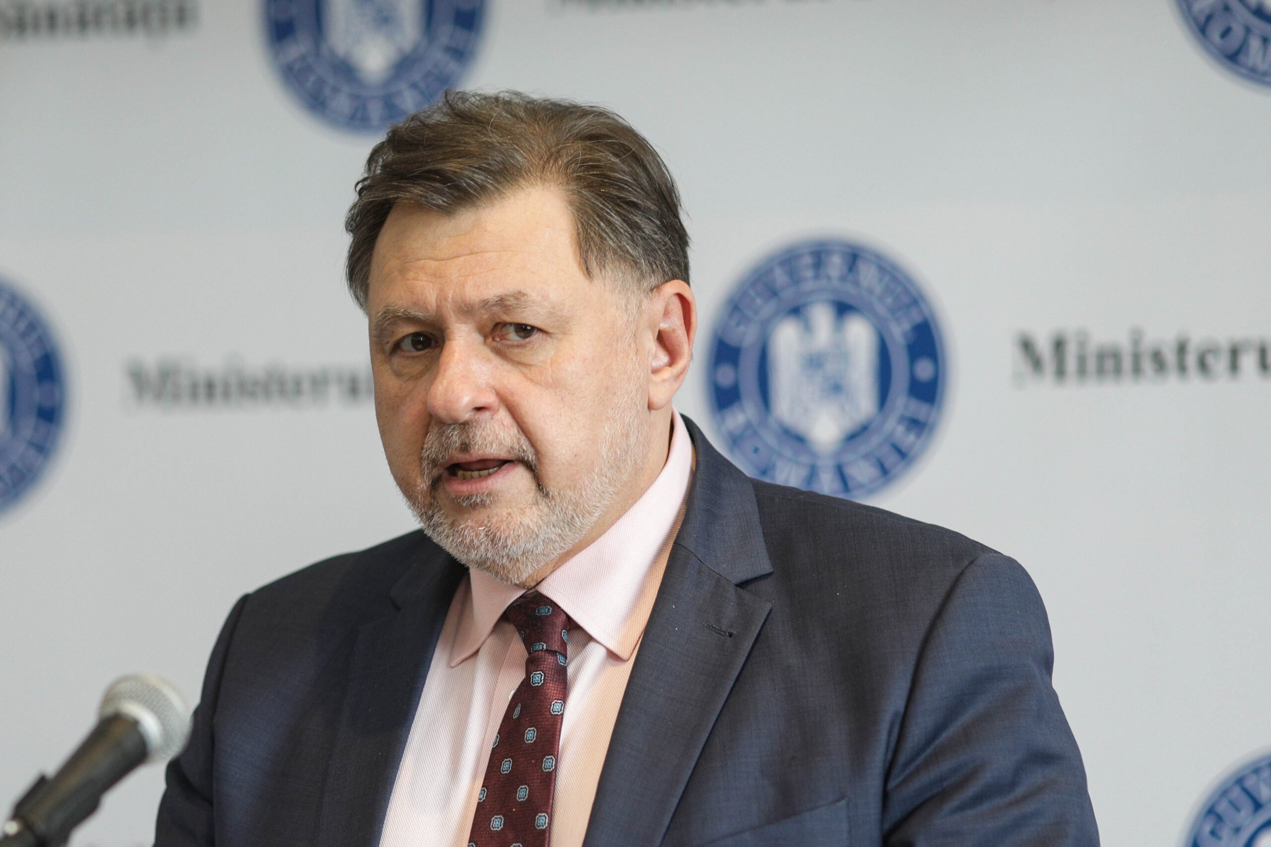Actualul vaccin nu mai oprește transmiterea COVID-19, spune Alexandru Rafila,ministrul sănătății