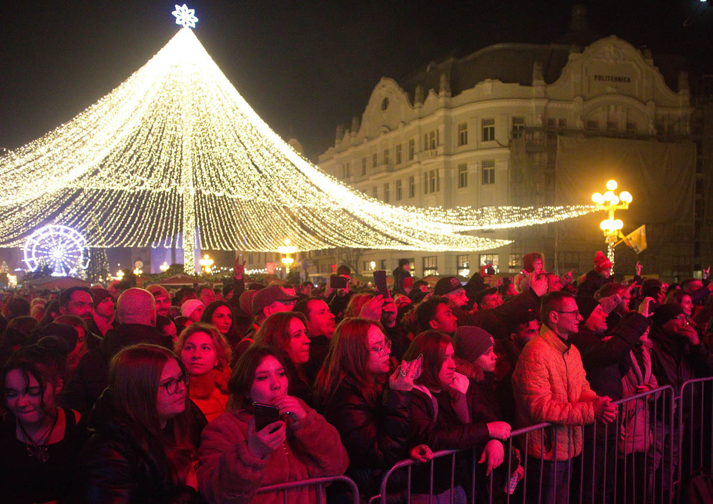 Mii de timișoreni au petrecut Revelionul în centrul orașului