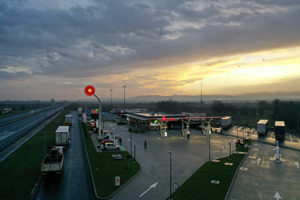 Patru noi spații moderne de servicii, deschise de astăzi pe Autostrada A1