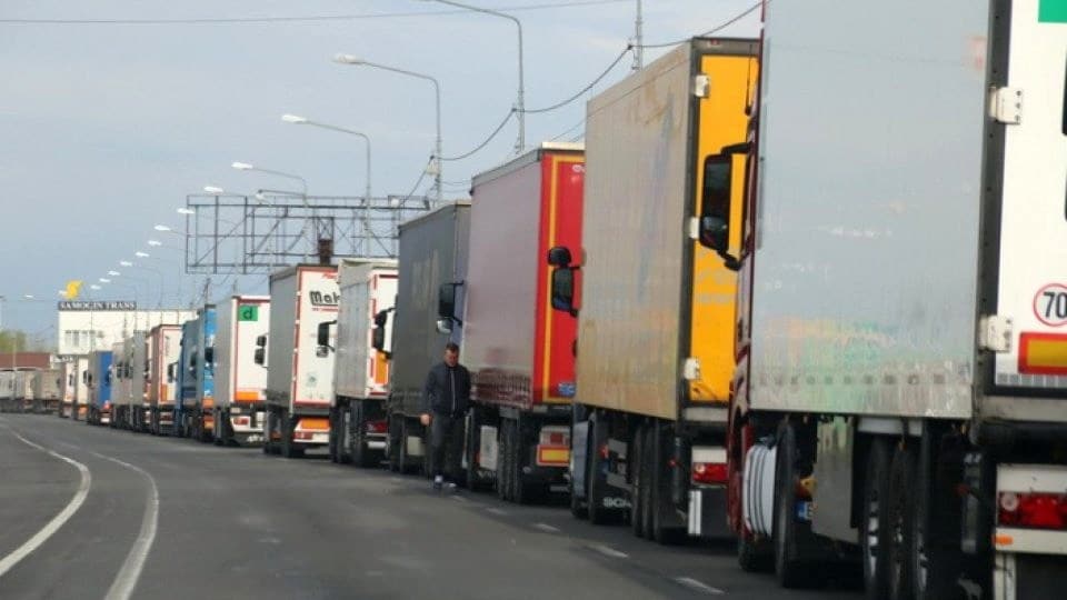 Canicula prelungește restricțiile de circulaţie a autovehiculelor mai grele de 7 tone vestul țării